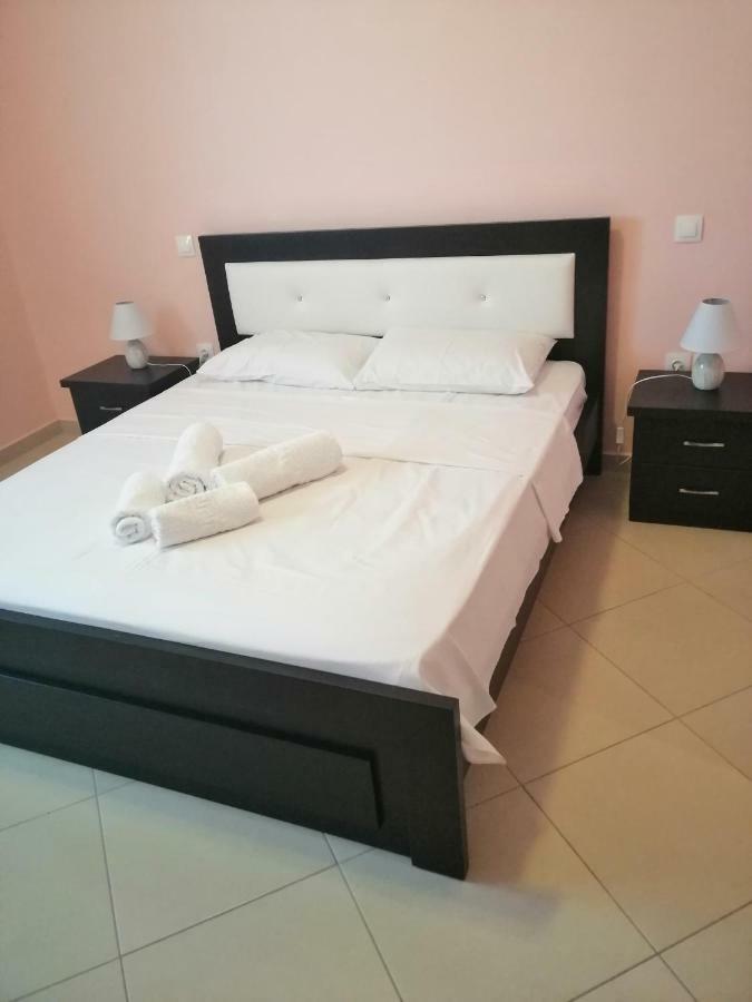 Helen'S House Apartment Ksamil Room photo