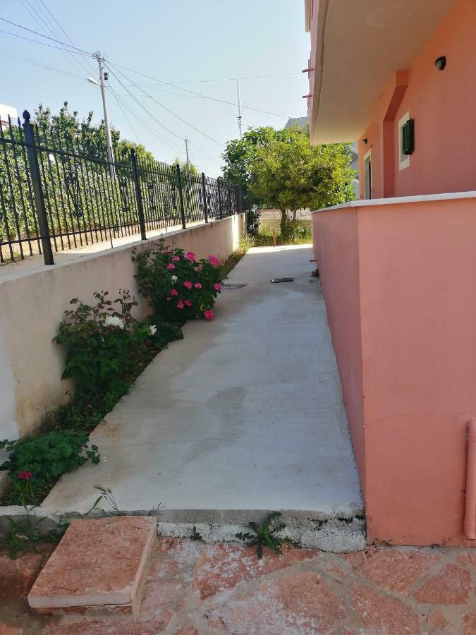 Helen'S House Apartment Ksamil Exterior photo